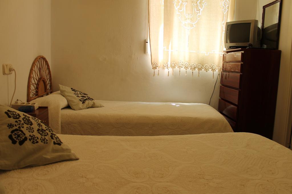 Hostal Graciela Madrid Room photo